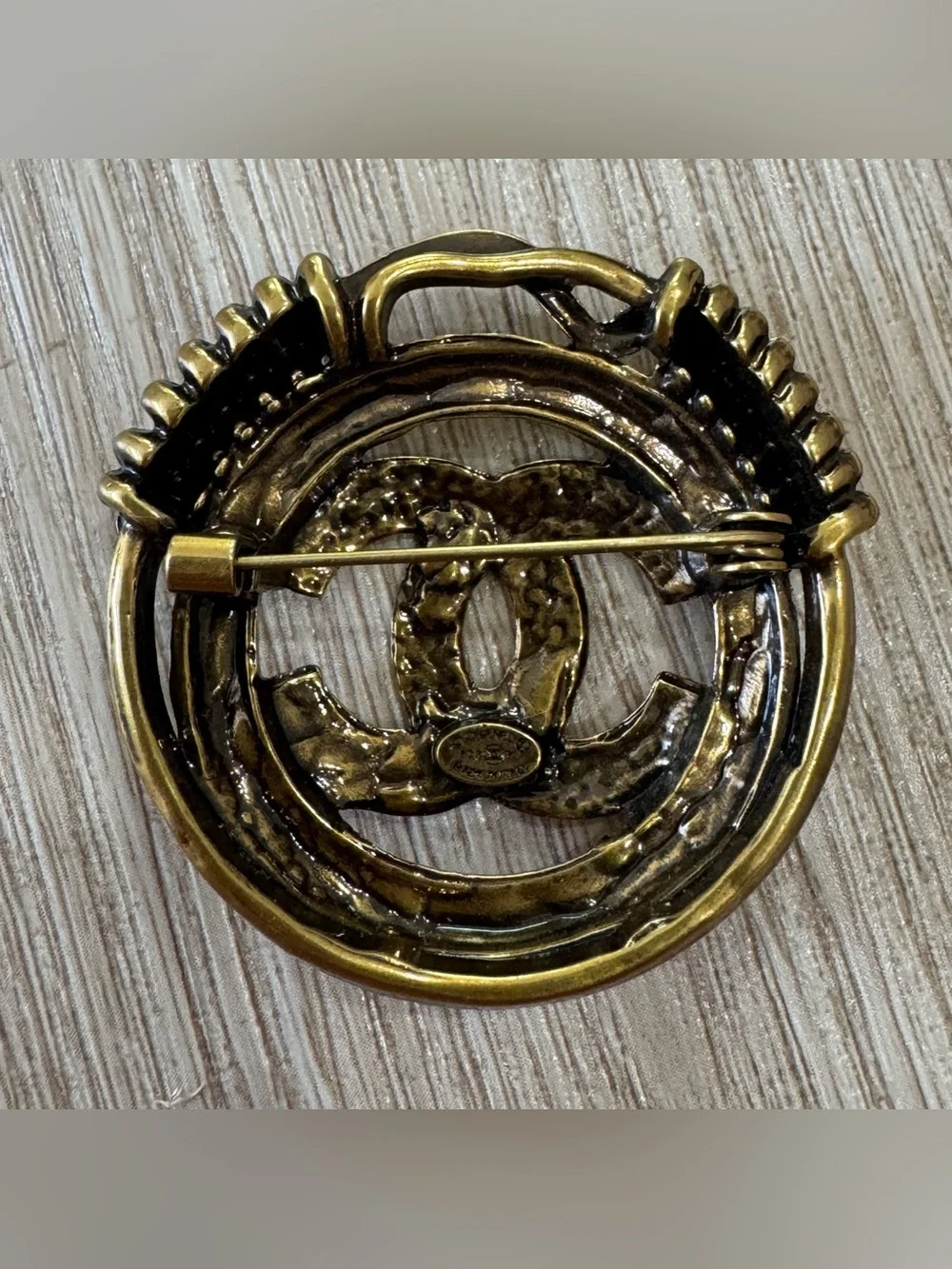 CHANEL vintage Brooch Authentic new